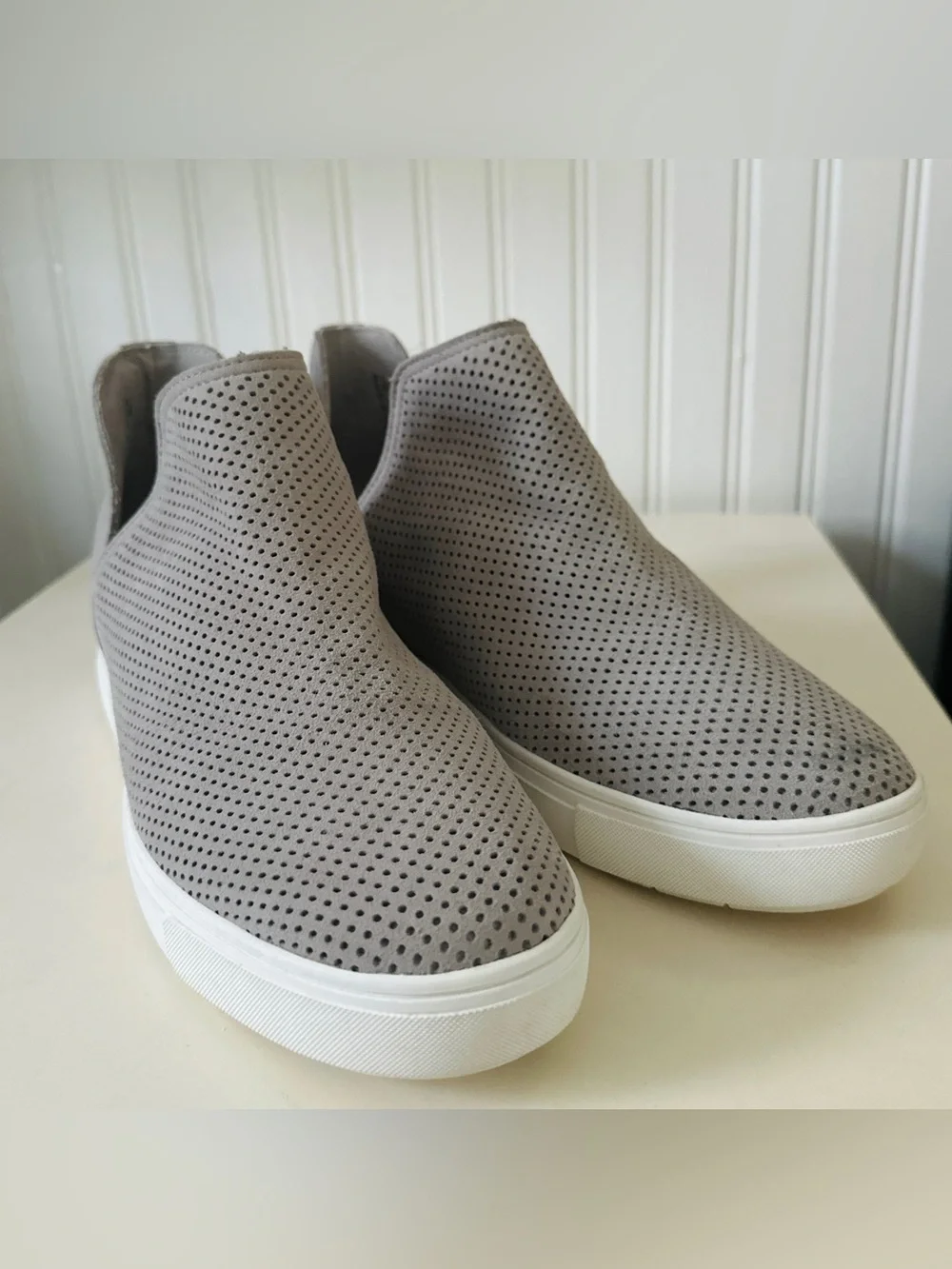 🔥Steven By Steve Madden Gray Perforated Slip-On Sneakers🩶
